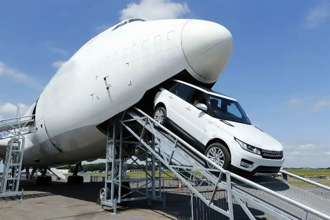 Air freight car shipping from Dubai for urgent vehicle delivery